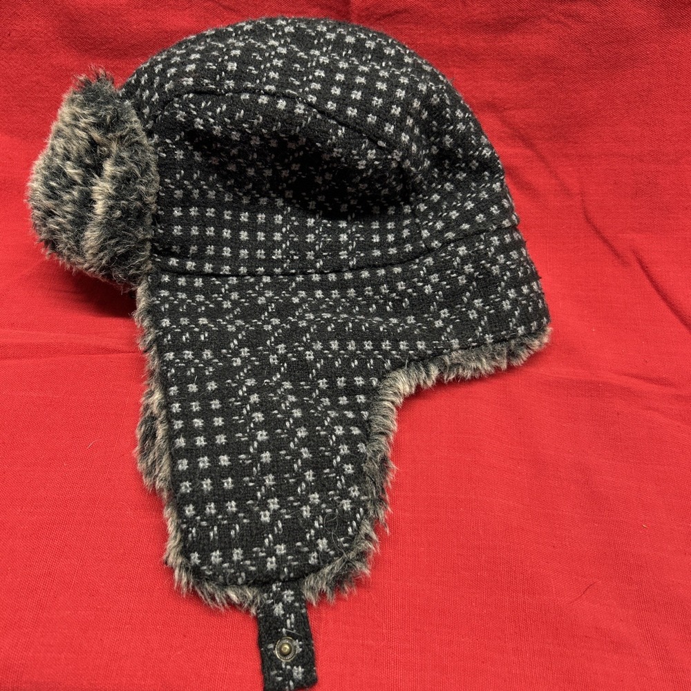 Black Fur Lined Trapper Hat Warm During Cold Weather
